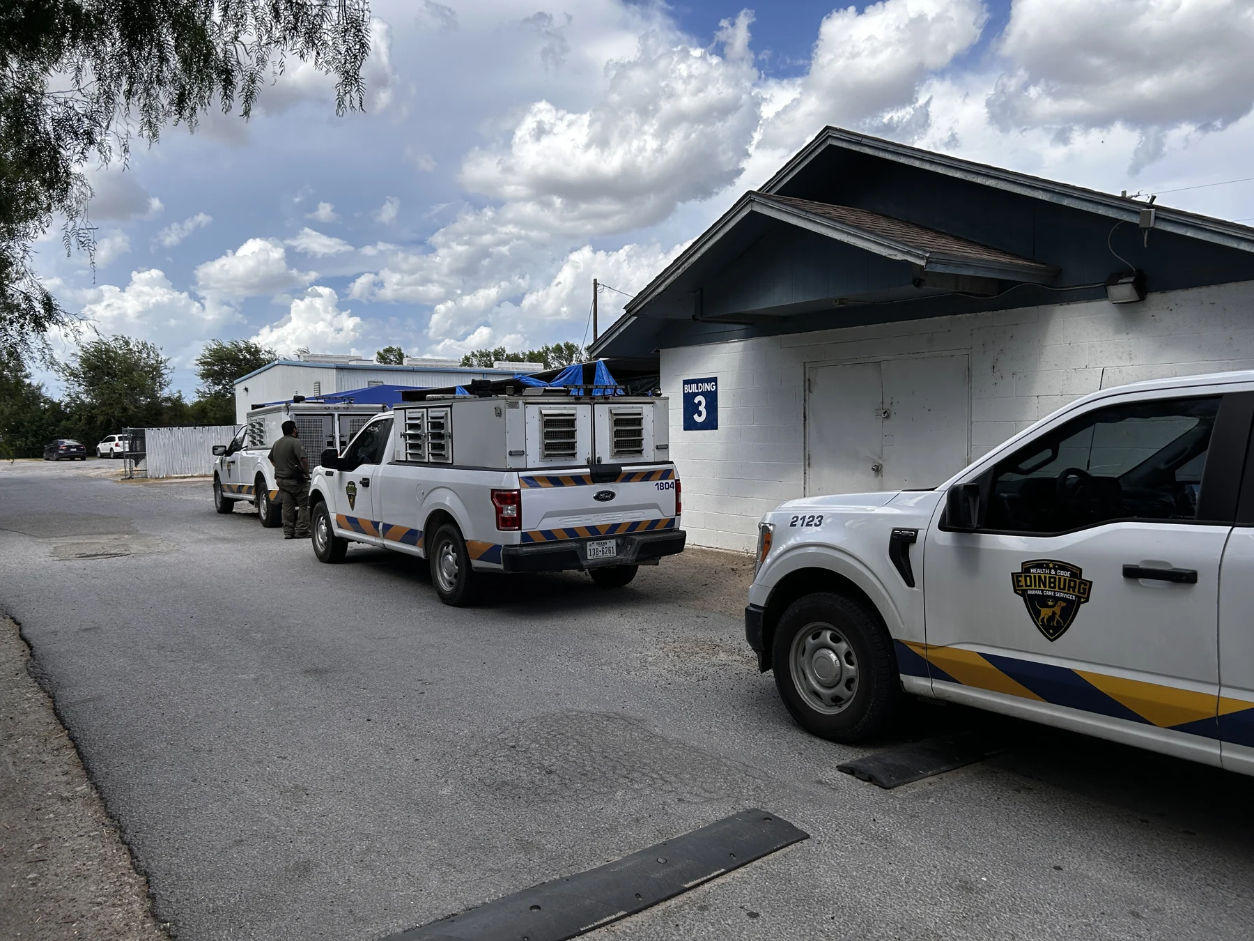 Animal Control arriving at Trenton Shelter